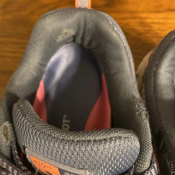 New Balance 410s V5 - Picture 6 of 9